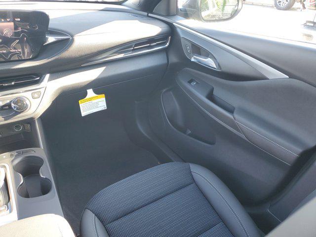new 2025 Buick Envista car, priced at $22,444