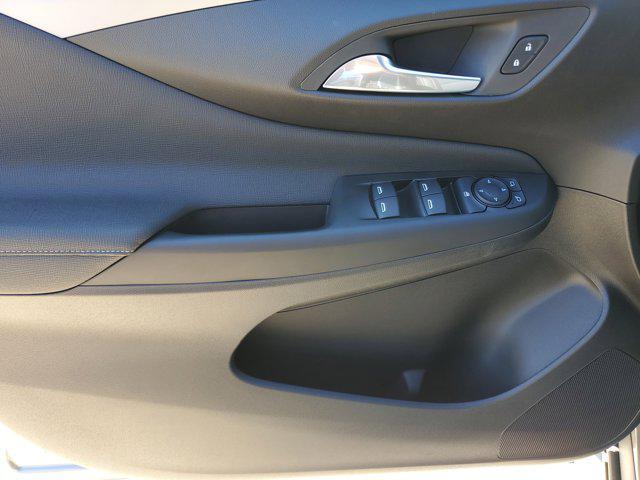 new 2025 Buick Envista car, priced at $22,977