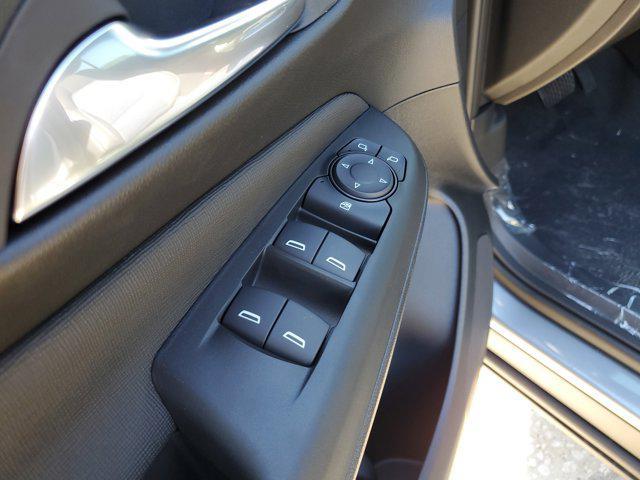 new 2025 Buick Envista car, priced at $22,977