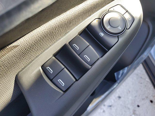 new 2025 Buick Envista car, priced at $22,444