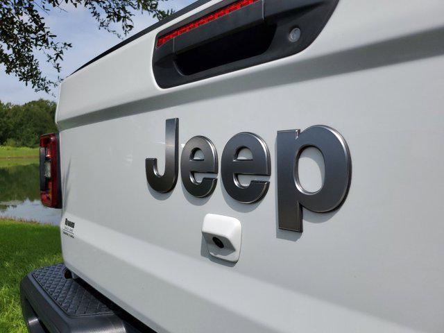 used 2021 Jeep Gladiator car, priced at $31,328