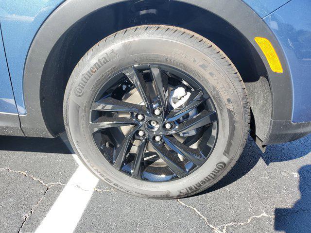 new 2025 Buick Envista car, priced at $23,494