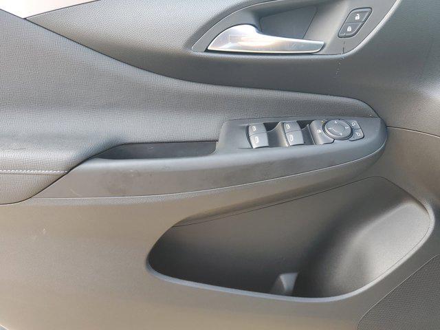 new 2025 Buick Envista car, priced at $22,977