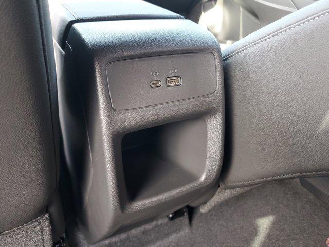 new 2025 Buick Envista car, priced at $22,977