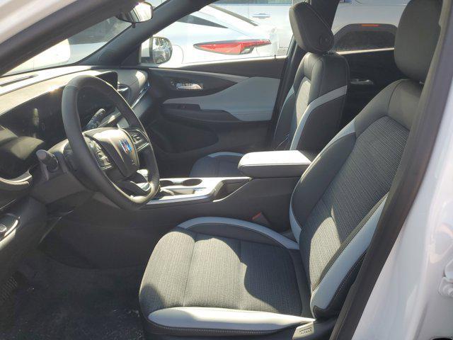 new 2025 Buick Envista car, priced at $23,424