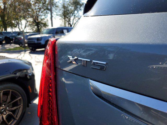 used 2023 Cadillac XT5 car, priced at $29,927