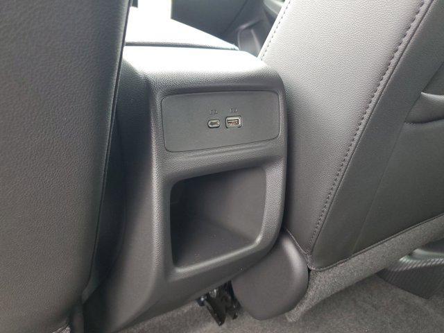 new 2025 Buick Envista car, priced at $23,312