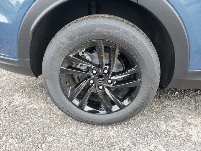 new 2025 Buick Envista car, priced at $23,312