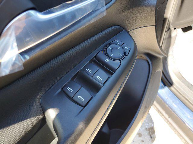 new 2025 Buick Envista car, priced at $22,977