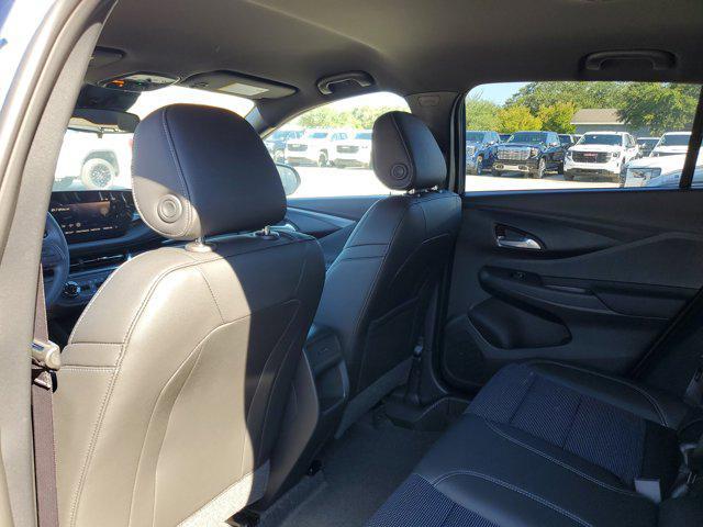 new 2025 Buick Envista car, priced at $22,977