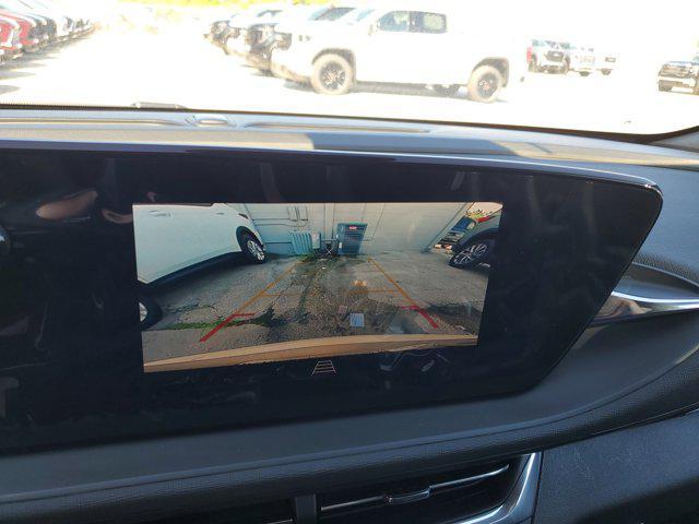 new 2025 Buick Envista car, priced at $22,977