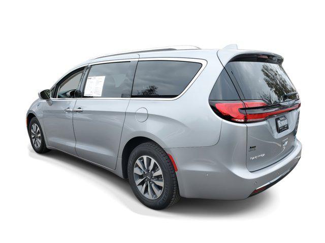 used 2021 Chrysler Pacifica Hybrid car, priced at $19,472