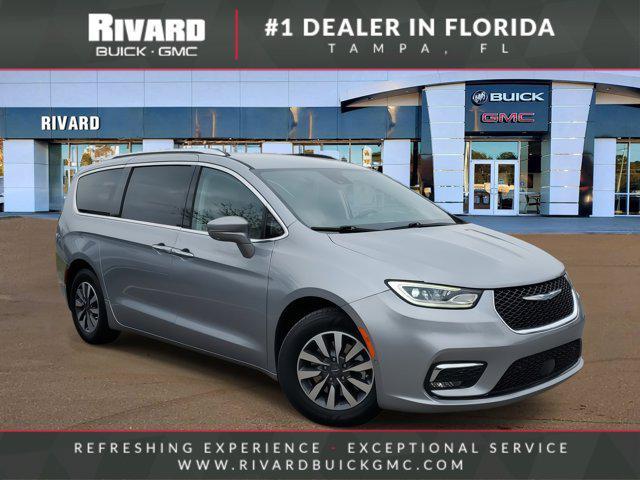 used 2021 Chrysler Pacifica Hybrid car, priced at $19,472