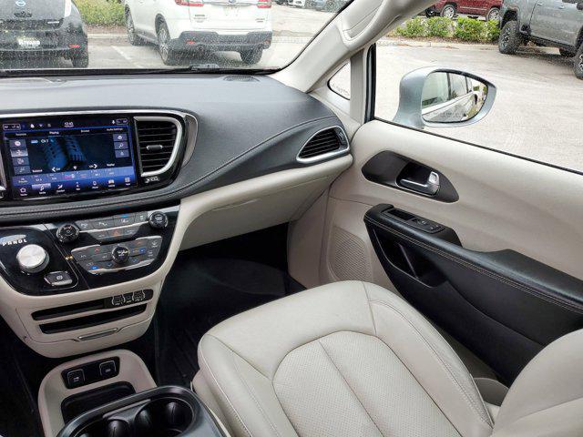 used 2021 Chrysler Pacifica Hybrid car, priced at $19,472