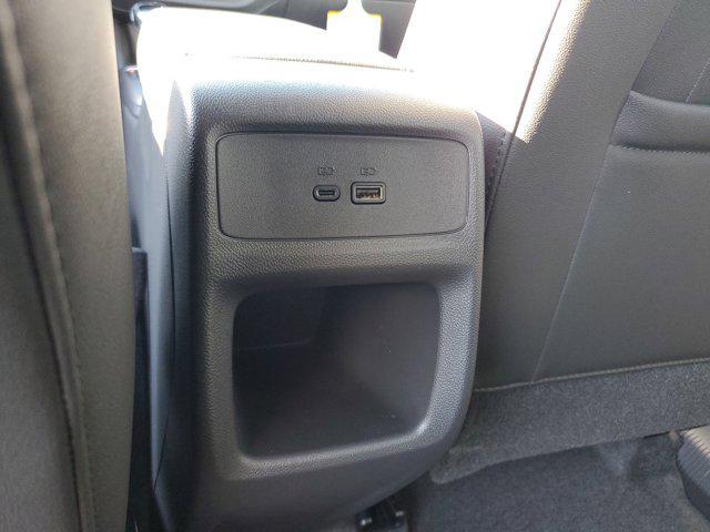 new 2025 Buick Envista car, priced at $22,444