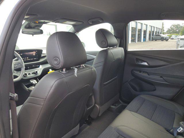 new 2025 Buick Envista car, priced at $22,001