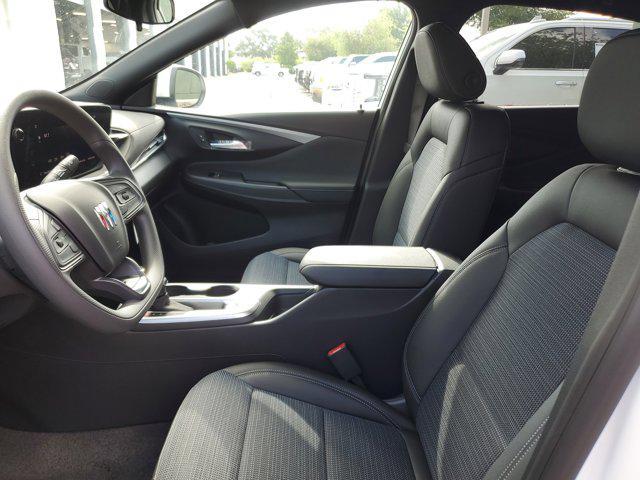new 2025 Buick Envista car, priced at $22,001