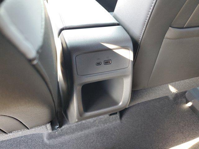 new 2025 Buick Envista car, priced at $23,867