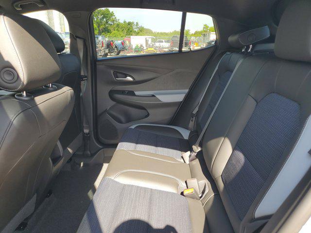 new 2025 Buick Envista car, priced at $23,867