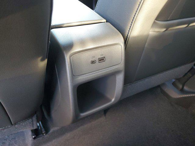 new 2025 Buick Envista car, priced at $22,977
