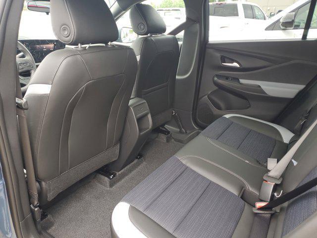 new 2025 Buick Envista car, priced at $24,122