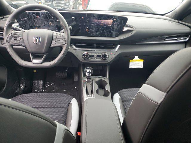 new 2025 Buick Envista car, priced at $24,122