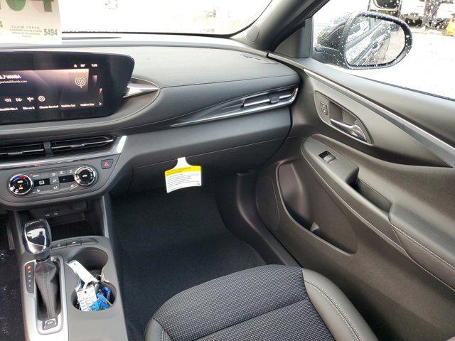 new 2025 Buick Envista car, priced at $23,867