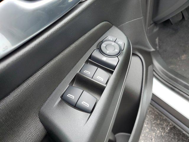 new 2025 Buick Envista car, priced at $23,639