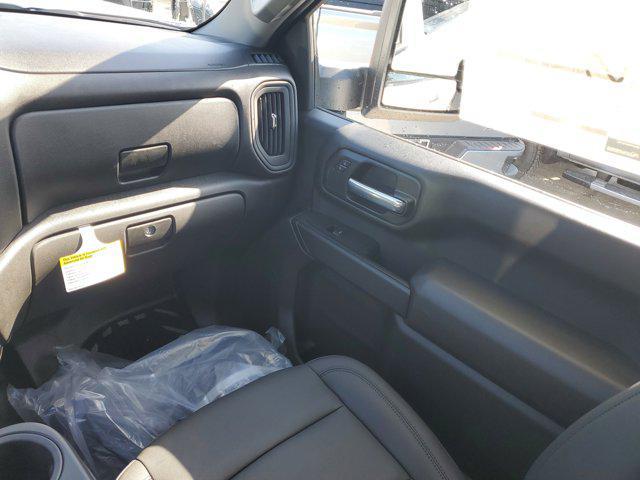 new 2025 GMC Sierra 2500 car, priced at $45,337