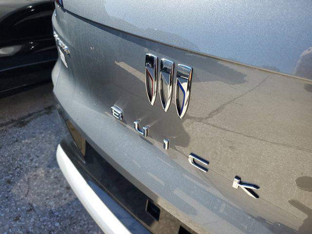 new 2025 Buick Envista car, priced at $27,279