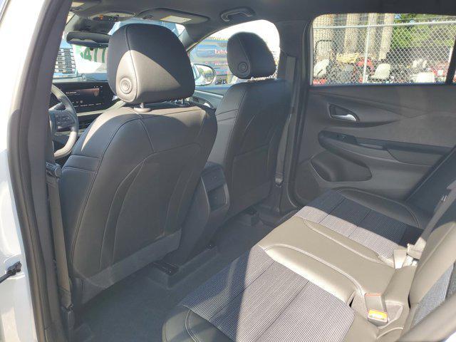 new 2025 Buick Envista car, priced at $24,189