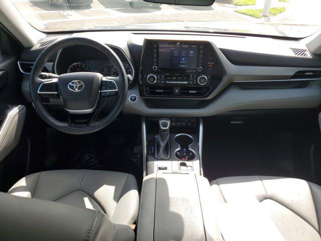 used 2021 Toyota Highlander car, priced at $28,037