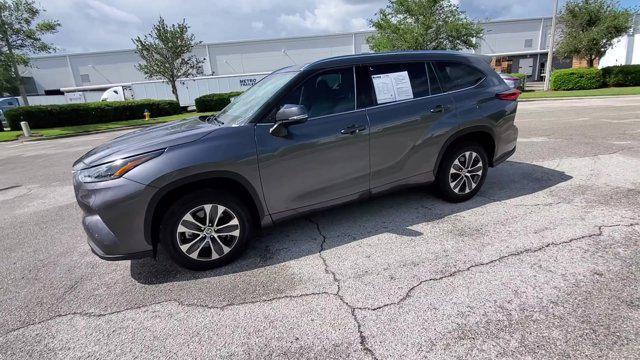 used 2021 Toyota Highlander car, priced at $28,037