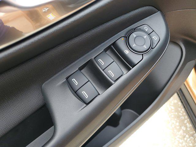 new 2025 Buick Envista car, priced at $25,634
