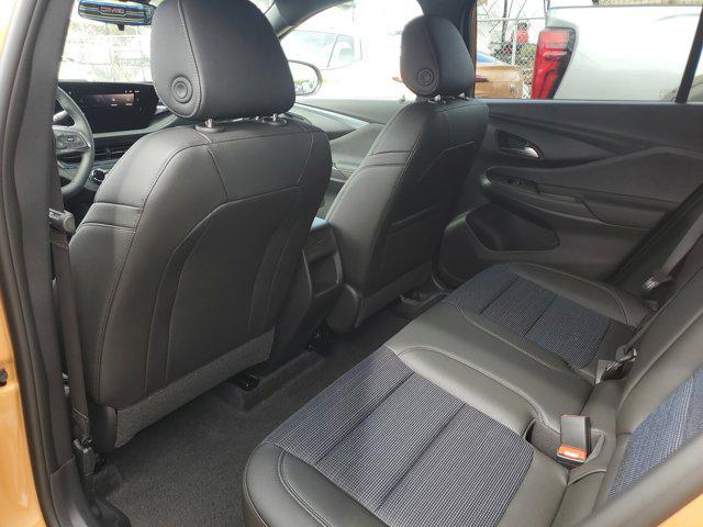 new 2025 Buick Envista car, priced at $25,634