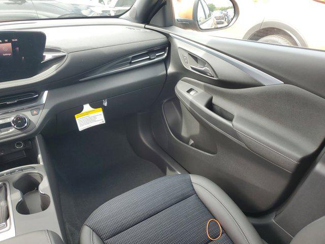new 2025 Buick Envista car, priced at $25,634
