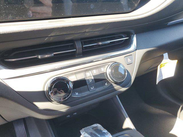 new 2025 Buick Envista car, priced at $26,212