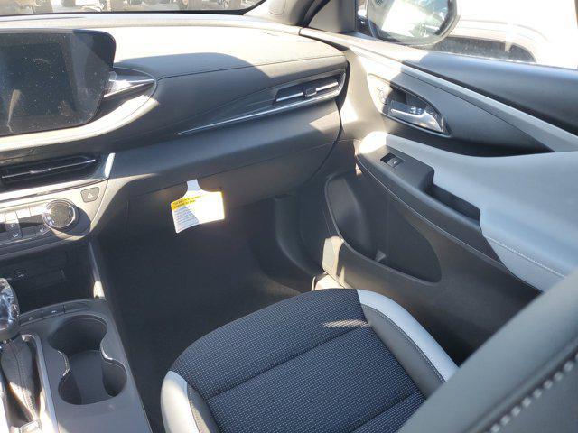 new 2025 Buick Envista car, priced at $26,212