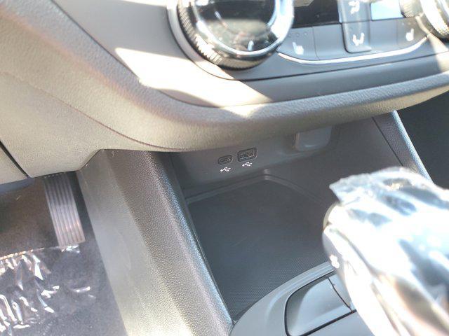 new 2025 Buick Envista car, priced at $26,212