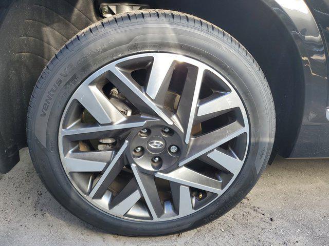 used 2023 Hyundai Santa Fe car, priced at $25,854