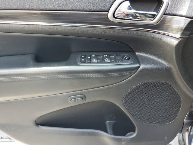 used 2020 Jeep Grand Cherokee car, priced at $29,146