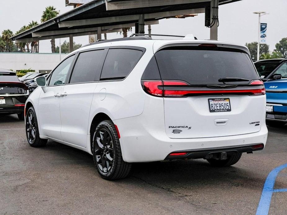 used 2021 Chrysler Pacifica car, priced at $31,254