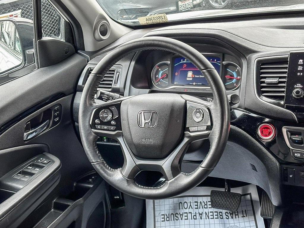 used 2022 Honda Pilot car, priced at $32,992
