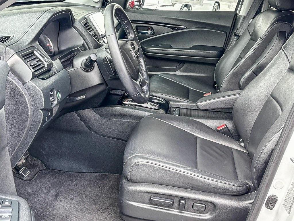 used 2022 Honda Pilot car, priced at $32,992