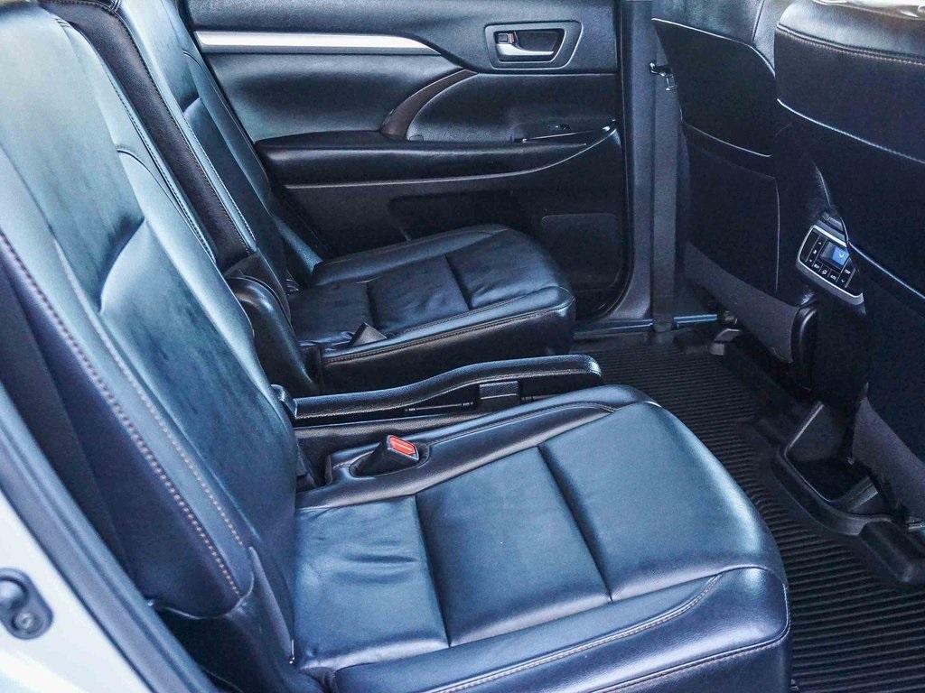 used 2019 Toyota Highlander car, priced at $20,444