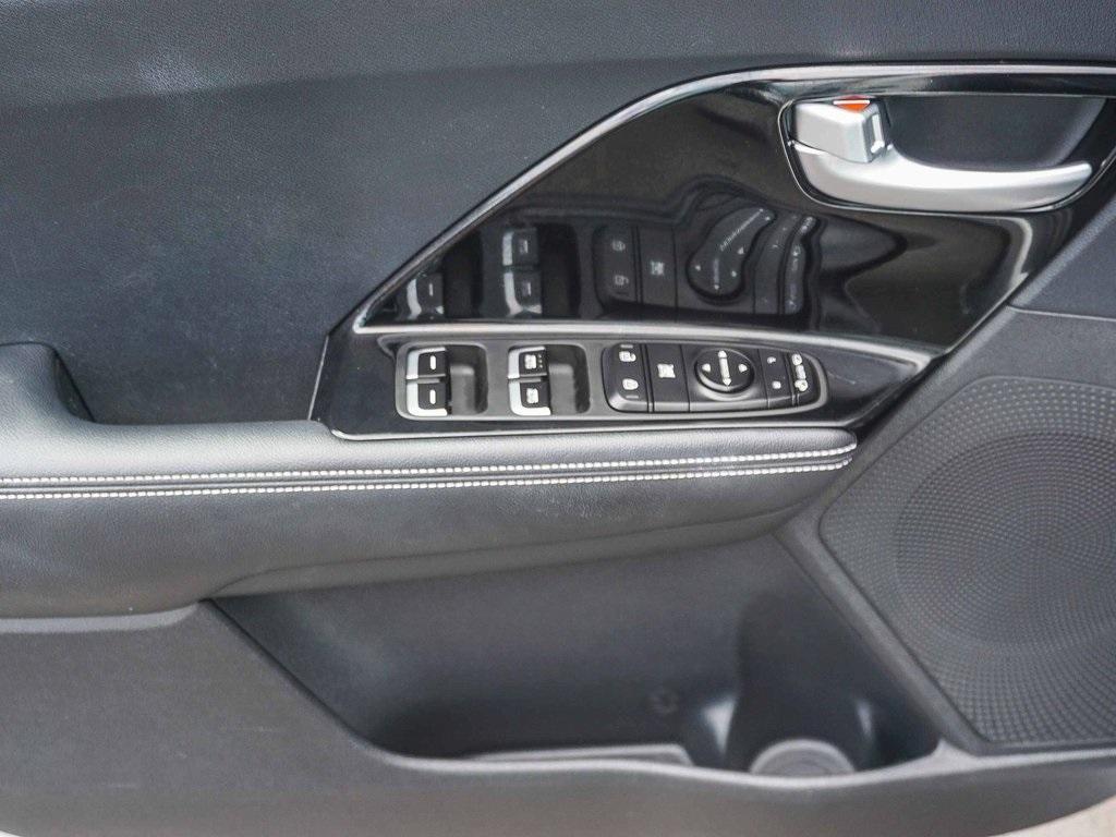 used 2020 Kia Niro EV car, priced at $19,192