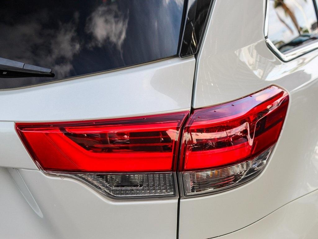 used 2018 Toyota Highlander car, priced at $18,991