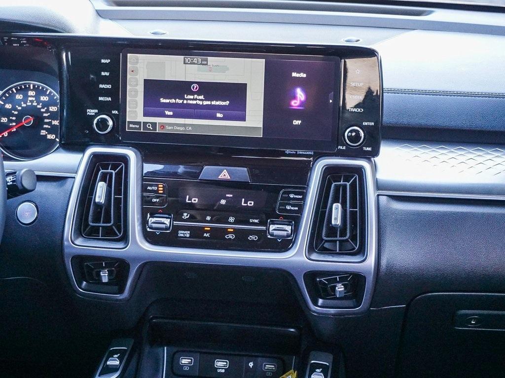 used 2023 Kia Sorento Hybrid car, priced at $27,491