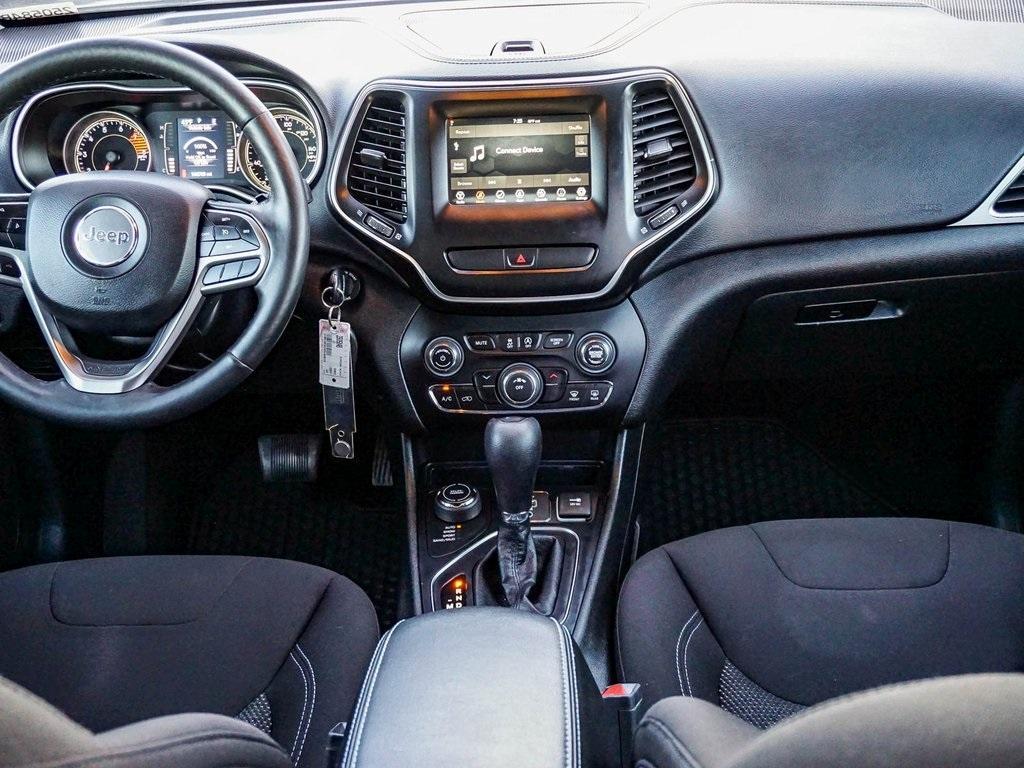 used 2019 Jeep Cherokee car, priced at $13,192