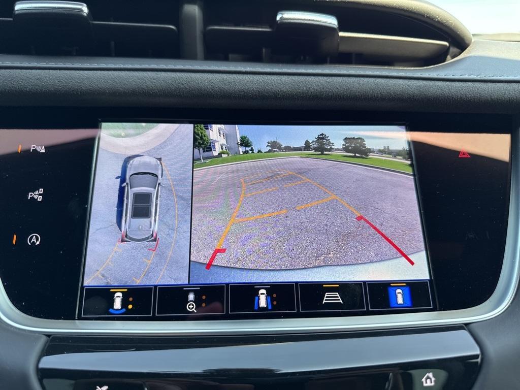 used 2023 Cadillac XT5 car, priced at $36,500
